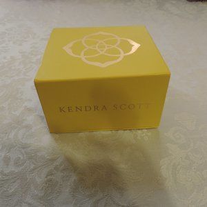 Kendra Scott Lenni Maroon Feather Earrings